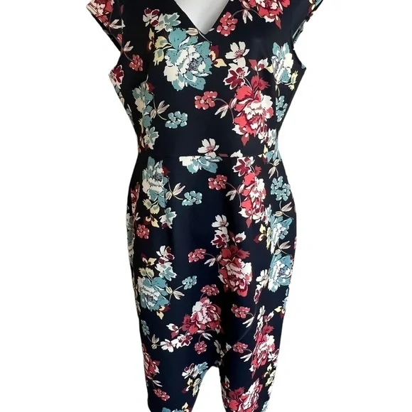 Simply Styled | Floral Dress - Picture 3 of 7